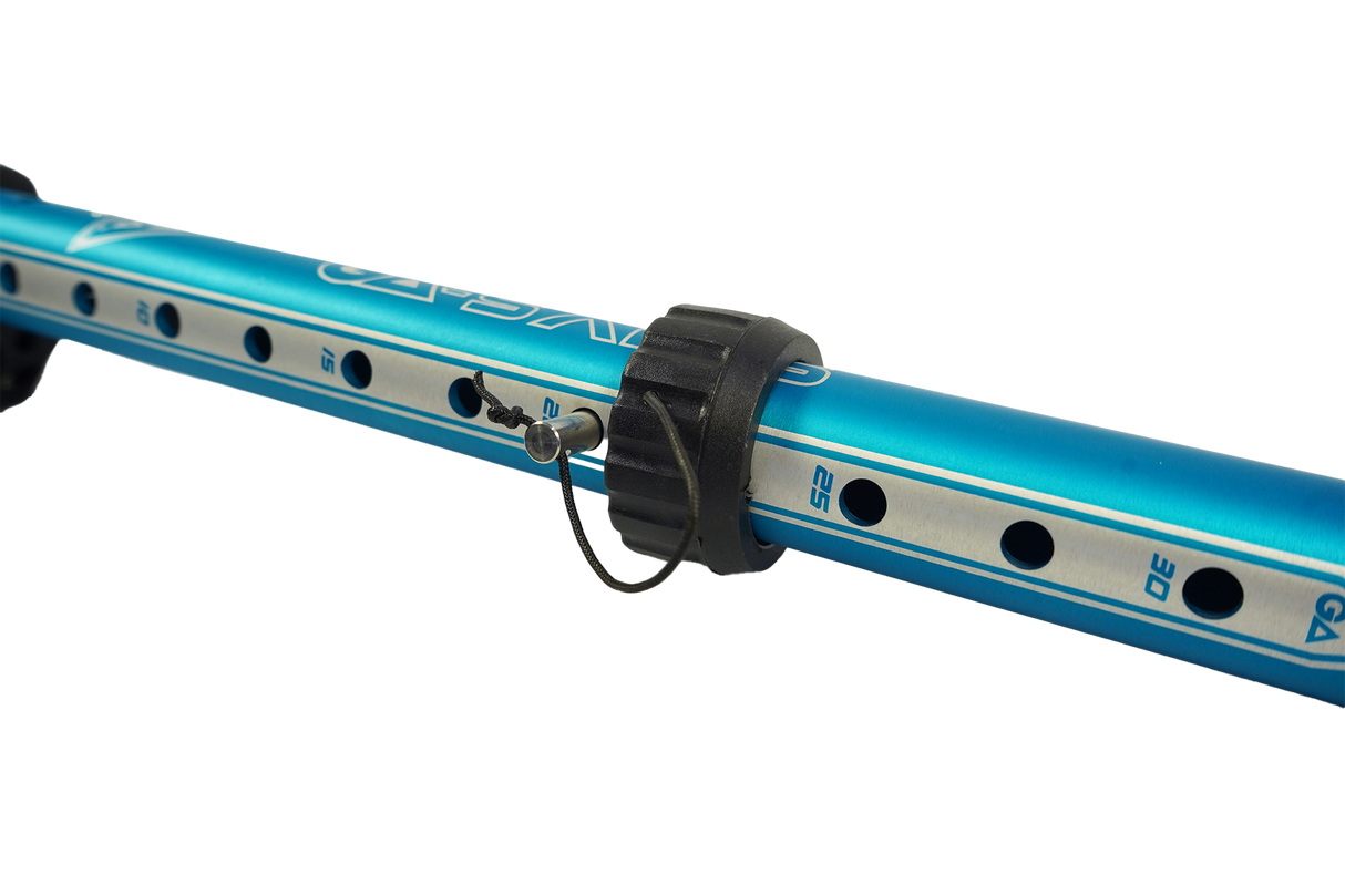 GA Extension Standard Alu 2026 Aluminium-Verlängerung in Blau mit schwarzem Verbindungselement, Seitenansicht