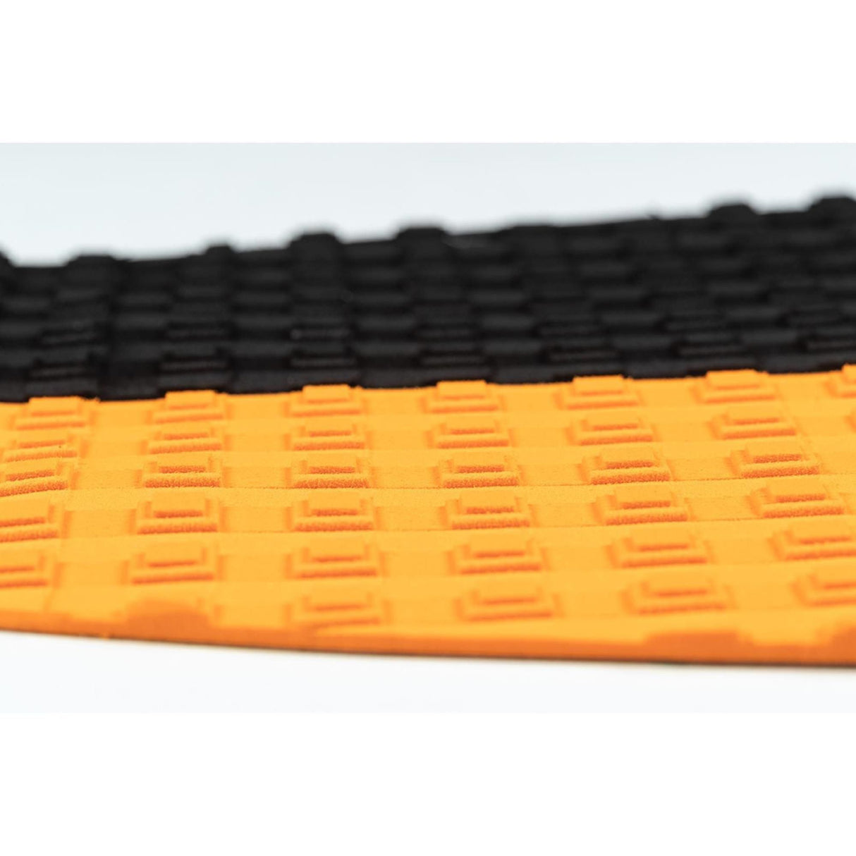 Roam Footpad Deck Grip Traction Pad 2-tlg, schwarz und orange, strukturierte Griffoberfläche, Seitenansicht