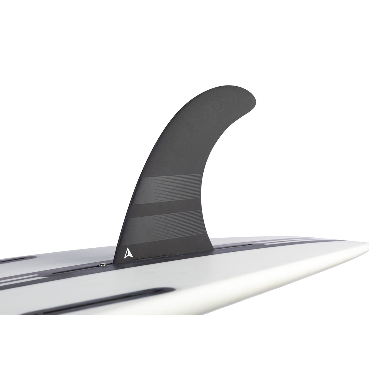 ROAM Surfboard mit schwarzer Single Finne, US Box System, Seitenansicht auf weißem Board