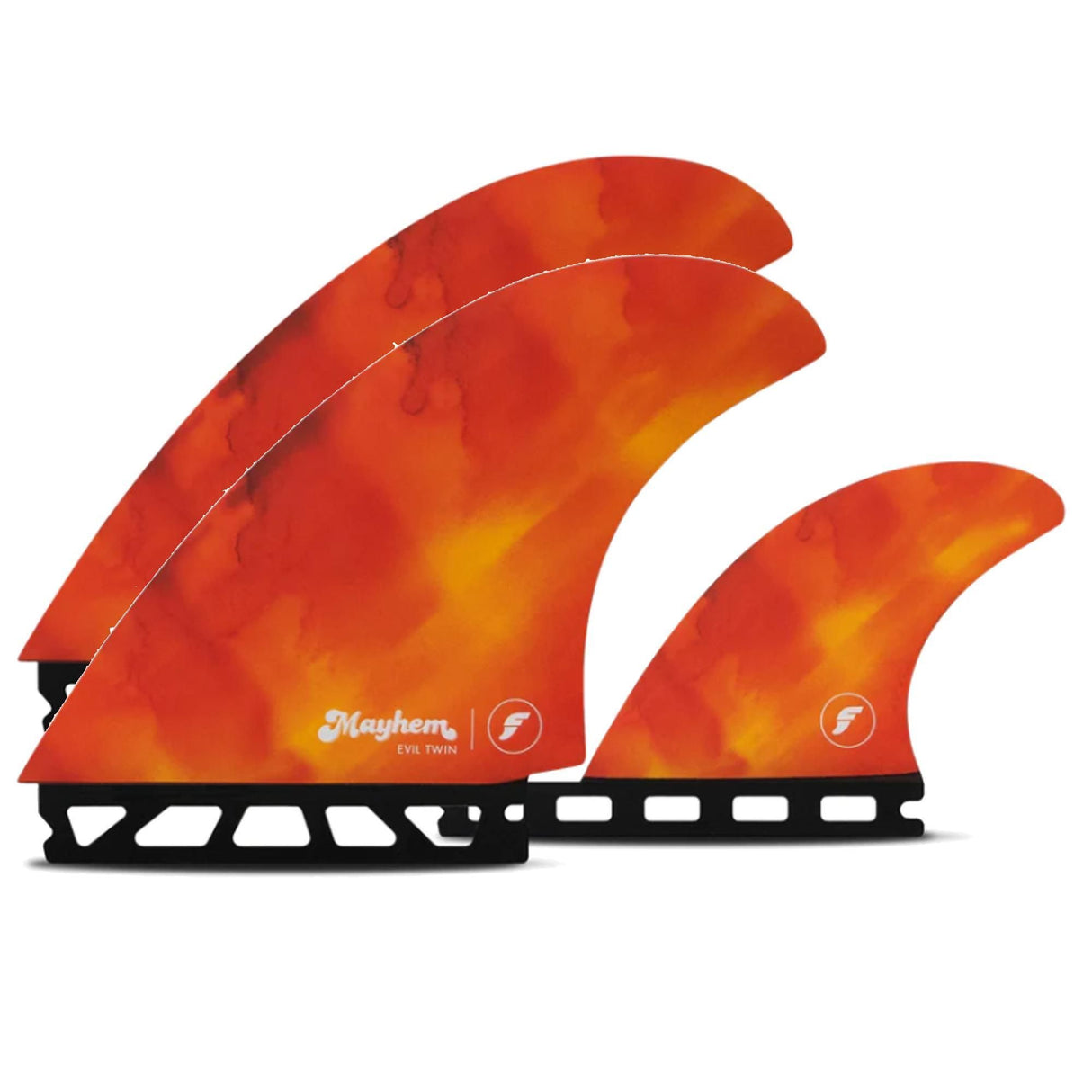 Futures Twin+1 Fin Set Mayhem Evil Honeycomb mit rot-orangem Farbverlauf und schwarzer Wabenstruktur, drei Flossen in Frontansicht