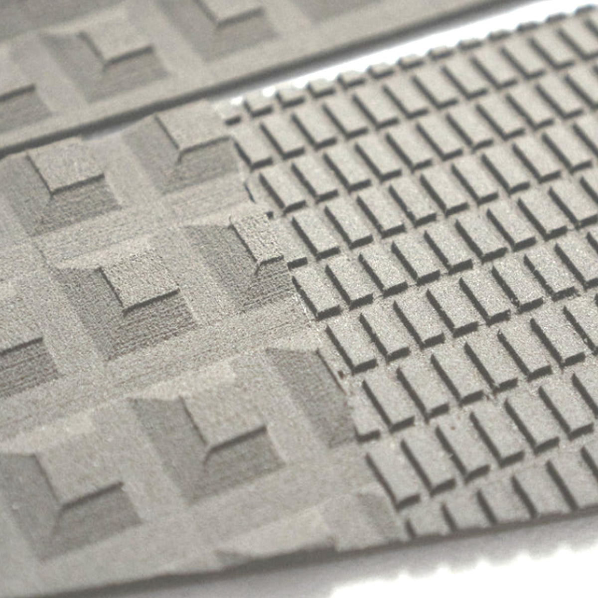 Futures Traction Pad Voodoo grau mit strukturiertem Noppen-Design, Detailansicht der Griffoberfläche
