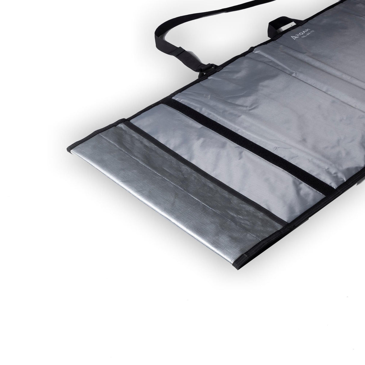 Roam Surfboard Tech Socke Short in Grau, gepolsterte Schutztasche mit schwarzem Schultergurt, ausgeklappt von oben