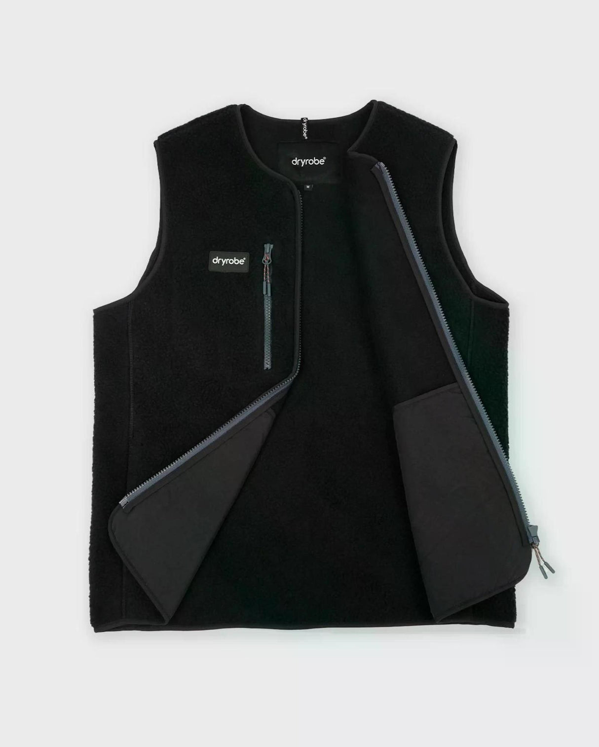 Dryrobe Thermo Weste schwarz, ärmellos mit Reißverschluss und grauen Kontrastnähten, Frontalansicht