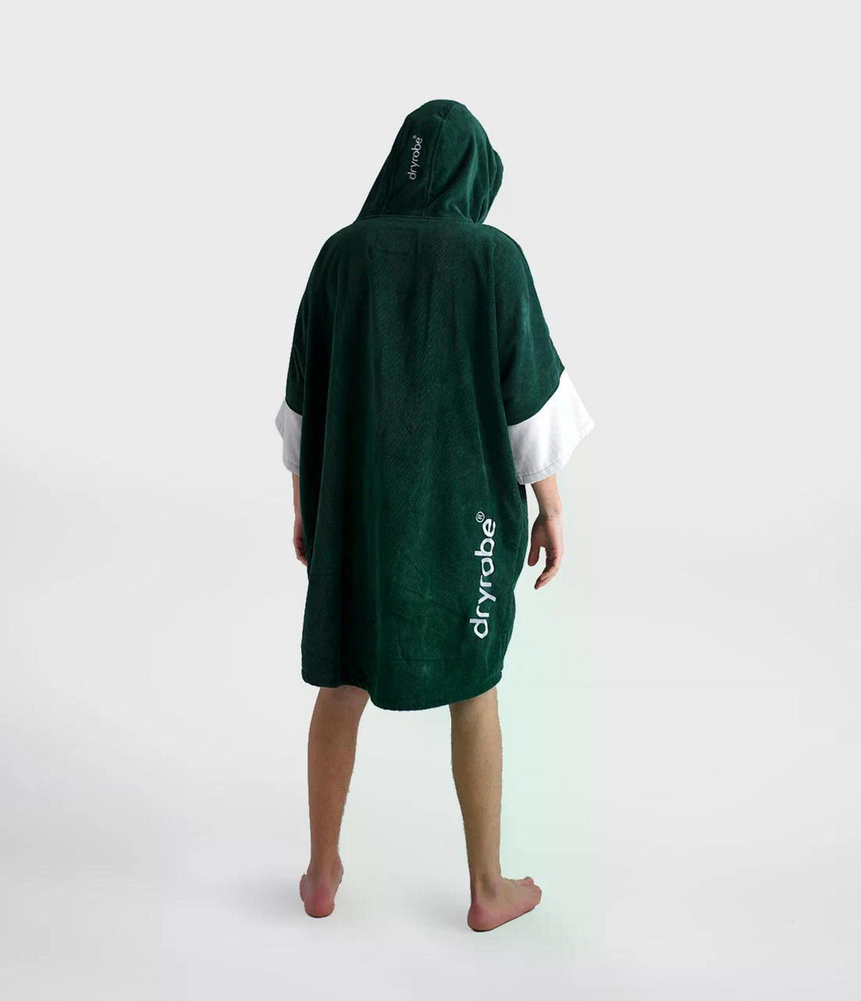 Dryrobe Fullzip Handtuchmantel aus Bio-Baumwolle in Dunkelgrün, Rückansicht mit Kapuze