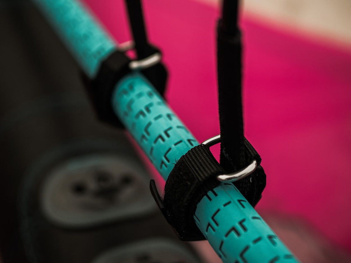 ION Wing Harness Line 2026 Trapezleine Türkis mit schwarzen Verbindungselementen und Messskala, Detailansicht