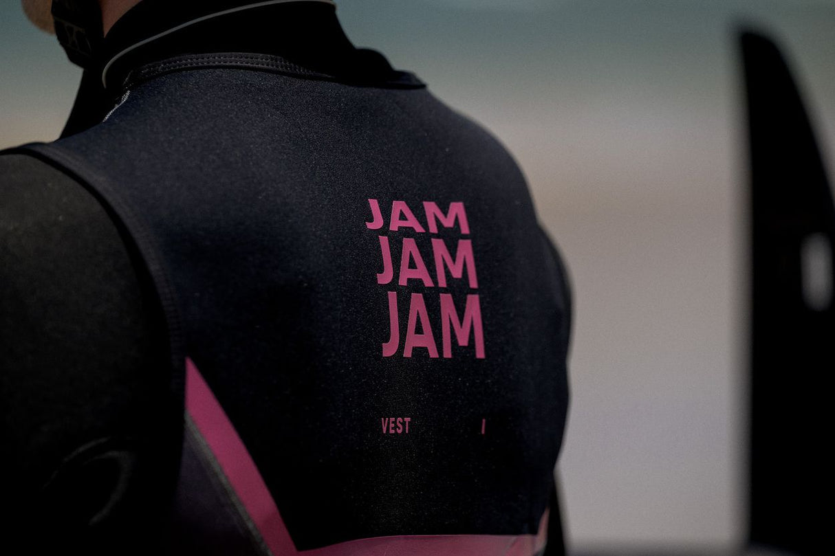 ION Neo Jacket Jam dunkelblau mit rosa Akzenten, Rückansicht mit JAM-Schriftzug