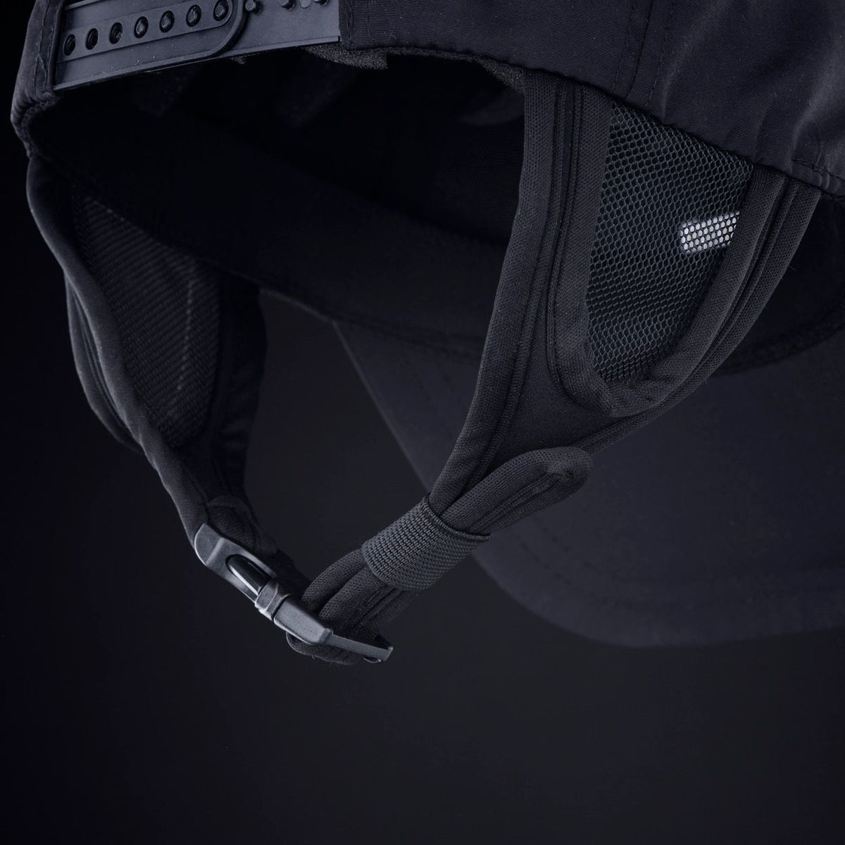 ION Collision Vest Element Side Zip 2026 schwarz, Detailansicht mit Seitenreißverschluss und Mesh-Einsätzen