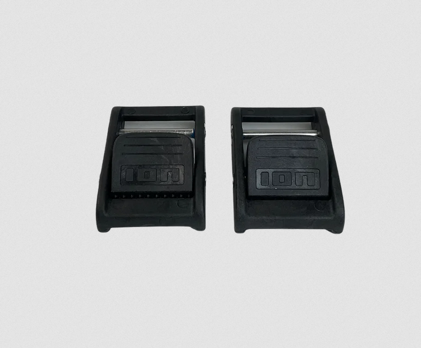 ION C30 Leverbuckle 2er Set, schwarz, Kunststoff mit Metallzunge, Frontansicht
