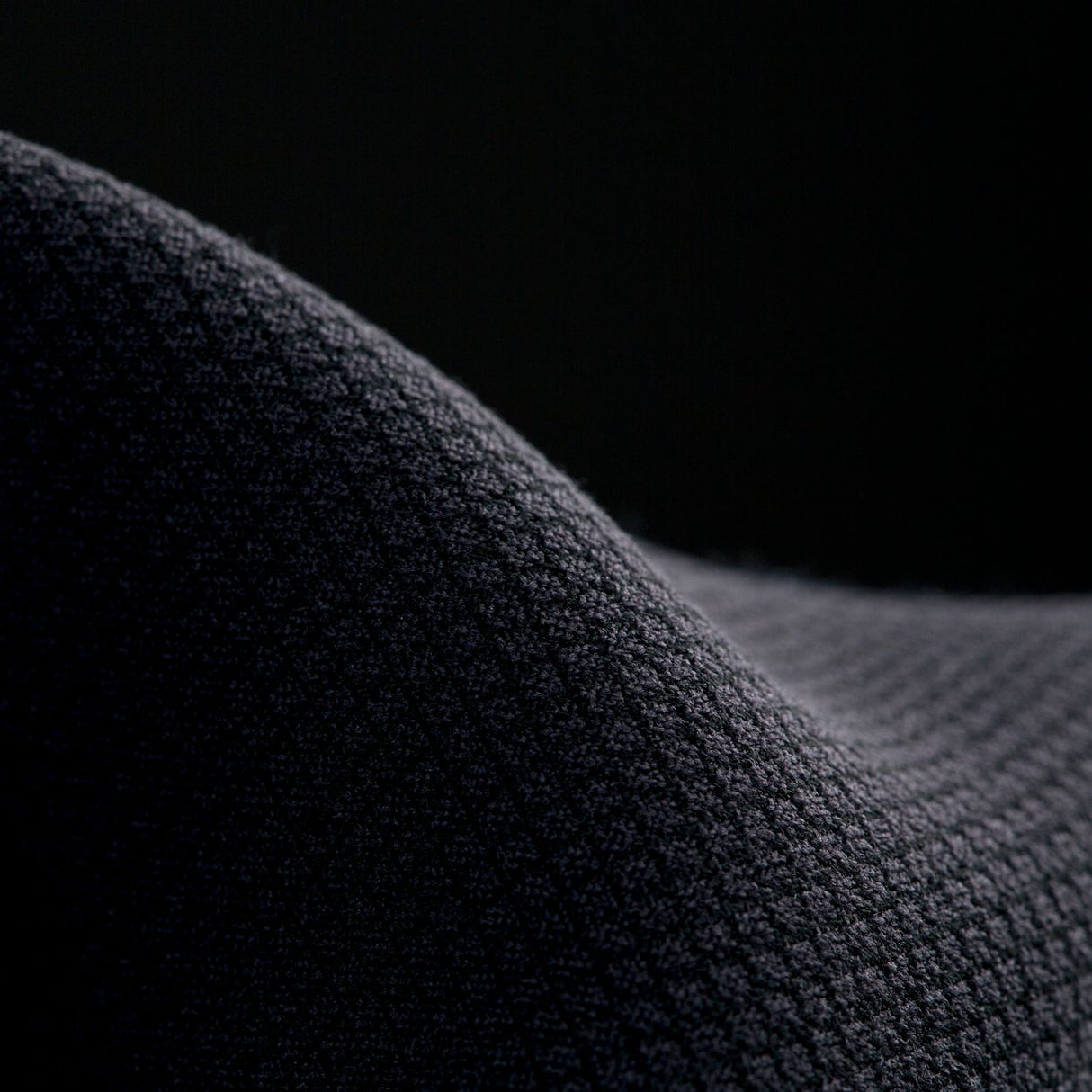ION Collision Vest Element Side Zip 2026 schwarz, Detailaufnahme des Neoprenmaterials mit Seitenreißverschluss