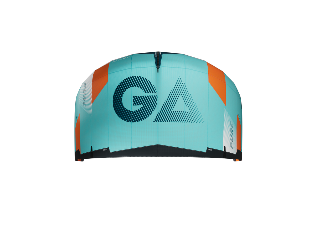 GA-Kites Pure 2026 Kitesegel in Türkis mit orangefarbenen Seitenteilen, Frontalansicht