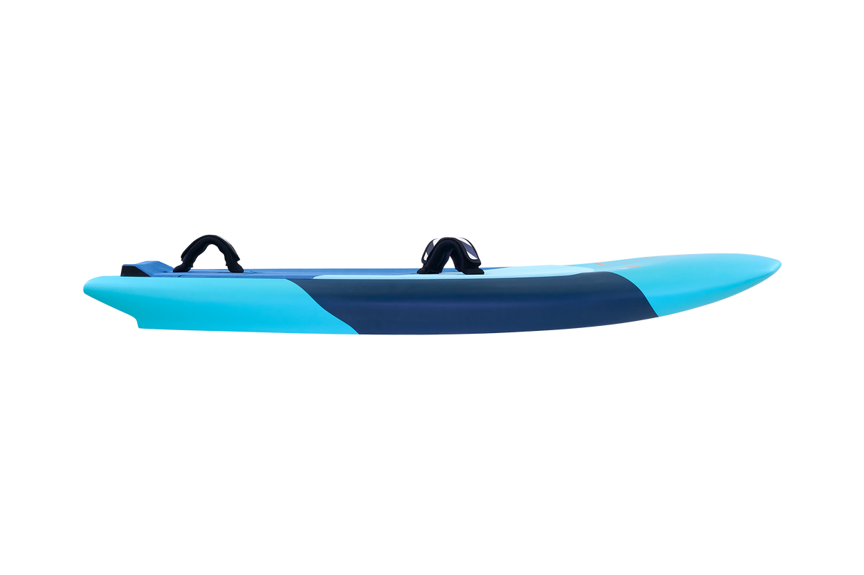 Tabou 2026 Pocket Wing Foil MTE, hellblau mit dunkelblauem Mittelbereich, Seitenansicht des Tragflügels mit zwei Befestigungspunkten