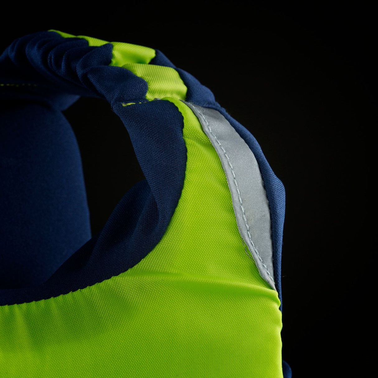 ION Collision Vest Element Side Zip 2026 Neon Gelb Navy Seitensicht Schulter mit Reißverschluss