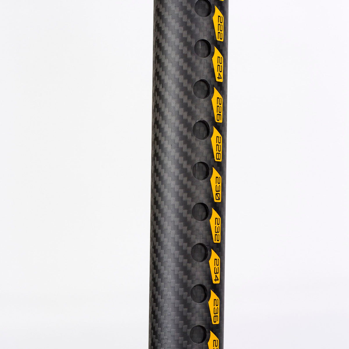 Patrik Carbon XL-Curve Boom, schwarzes Carbongalster mit gelben Einstellpunkten, Detailansicht der Längsseite