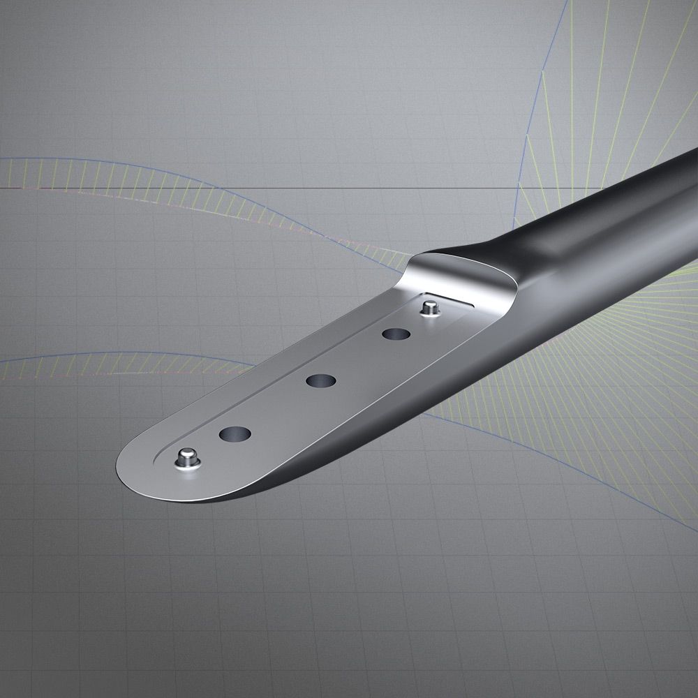 Patrik AEON Fuselages, schwarzes und silbernes Aluminium-Gestänge mit Befestigungslöchern, Detailansicht