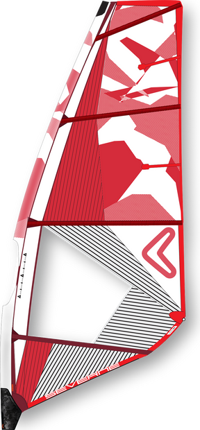 Severne 2027 S-1 Pro Windsegel in Rot und Weiß mit mehreren Segmenten, Seitenansicht auf weißem Hintergrund