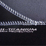 Atan Sunfast Neoprenschuh 3mm in Schwarz mit weißen Nähten, Detailaufnahme des Neoprenmaterials und Thermal Protection Kennzeichnung