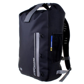 OverBoard wasserdichter Rucksack 30L in Schwarz mit reflektierendem Streifen, Fronttasche und gepolsterten Schultergurten, Frontalansicht