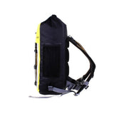 OverBoard wasserdichter Rucksack Pro 20L in Schwarz-Gelb, Seitenansicht, mit Rollverschluss und gepolsterten Trägern