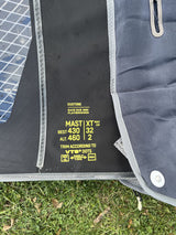 Duotone E_Pace 6.6 2026 Kite, Draufsicht auf schwarzes und blaues Segeltuch mit weißen Kanten und technischen Spezifikationen