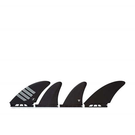 FUTURES Quad Fin Set Controller Alpha schwarze Surfflossen mit grauen Streifen, Draufsicht