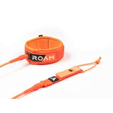 Roam Surfboard Leash Premium Knie in Orange mit Neopren-Manschette und Verbindungsseil, Frontansicht