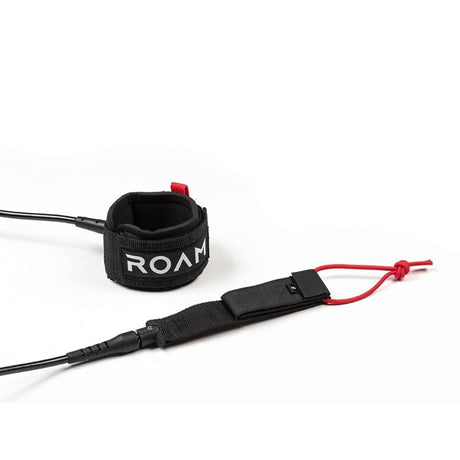 ROAM Surfboard Leash Extra Strong, schwarzes Neopren mit roter Leine und Manschette, Frontansicht