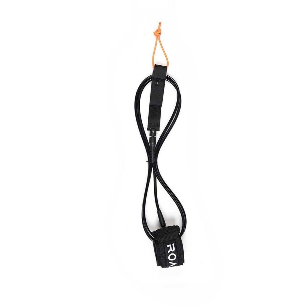 ROAM Surfboard Leash Extra Strong, schwarzes Neopren-Material mit orangefarbener Schlaufe, Frontalansicht des aufgerollten Leash mit Befestigungspunkt
