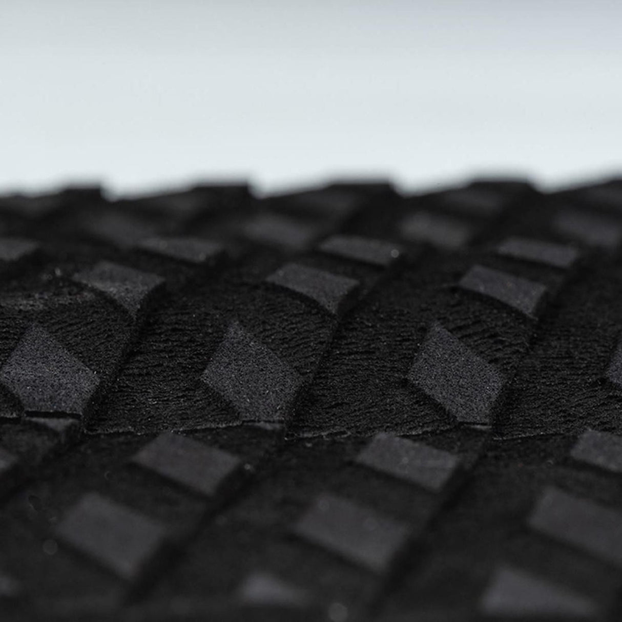 Roam Footpad Deck Grip Traction Pad 3-tlg, schwarze Griffmatte mit strukturierter Oberfläche, Nahaufnahme