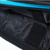 ROAM Surfboard Tech Bag Shortboard schwarz mit blauem Reißverschluss, Detailansicht Polsterung und Materialtextur