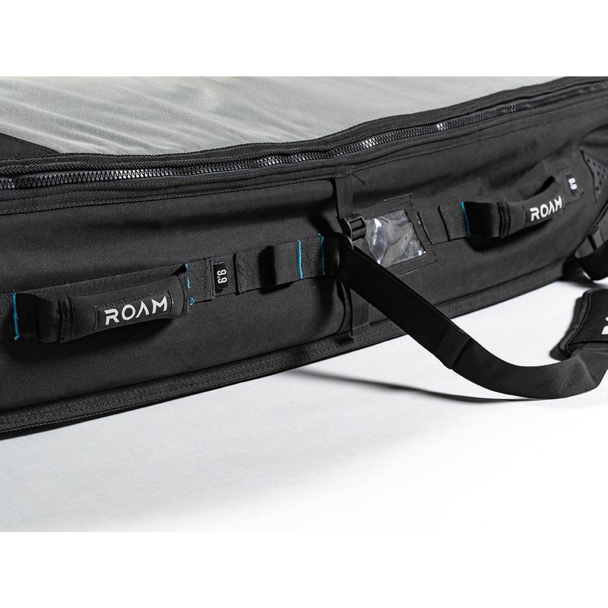 ROAM Boardbag Triple Surfboard Coffin schwarz mit Tragegurten und Reißverschluss, Detailansicht