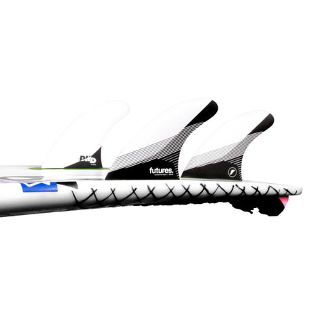 Futures Thruster Fin Set DHD Honeycomb schwarz-weiß Flossen mit Wabenmaterial auf Surfboard montiert