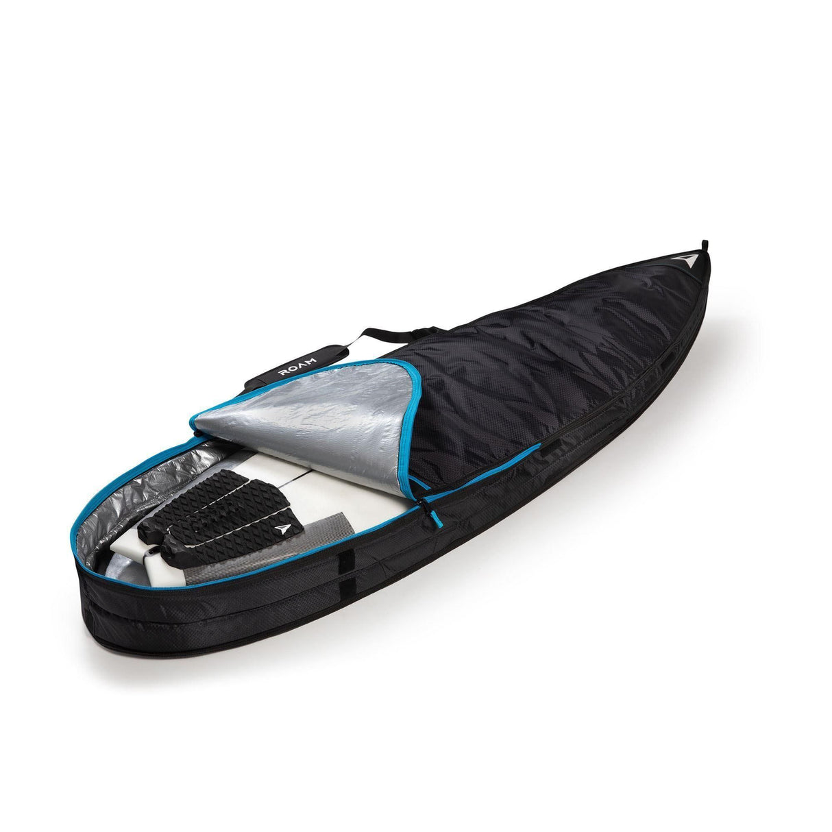 ROAM Boardbag Surfboard Tech Bag Doppel Short, schwarz mit blauem Reißverschluss, geöffnet mit Surfboards, Seitenansicht