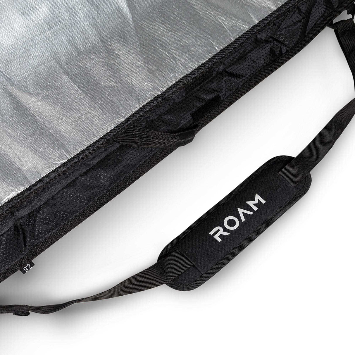 ROAM Surfboard Tech Bag Doppel Long, schwarz, Detailansicht mit Schultergurt und Tragegriff