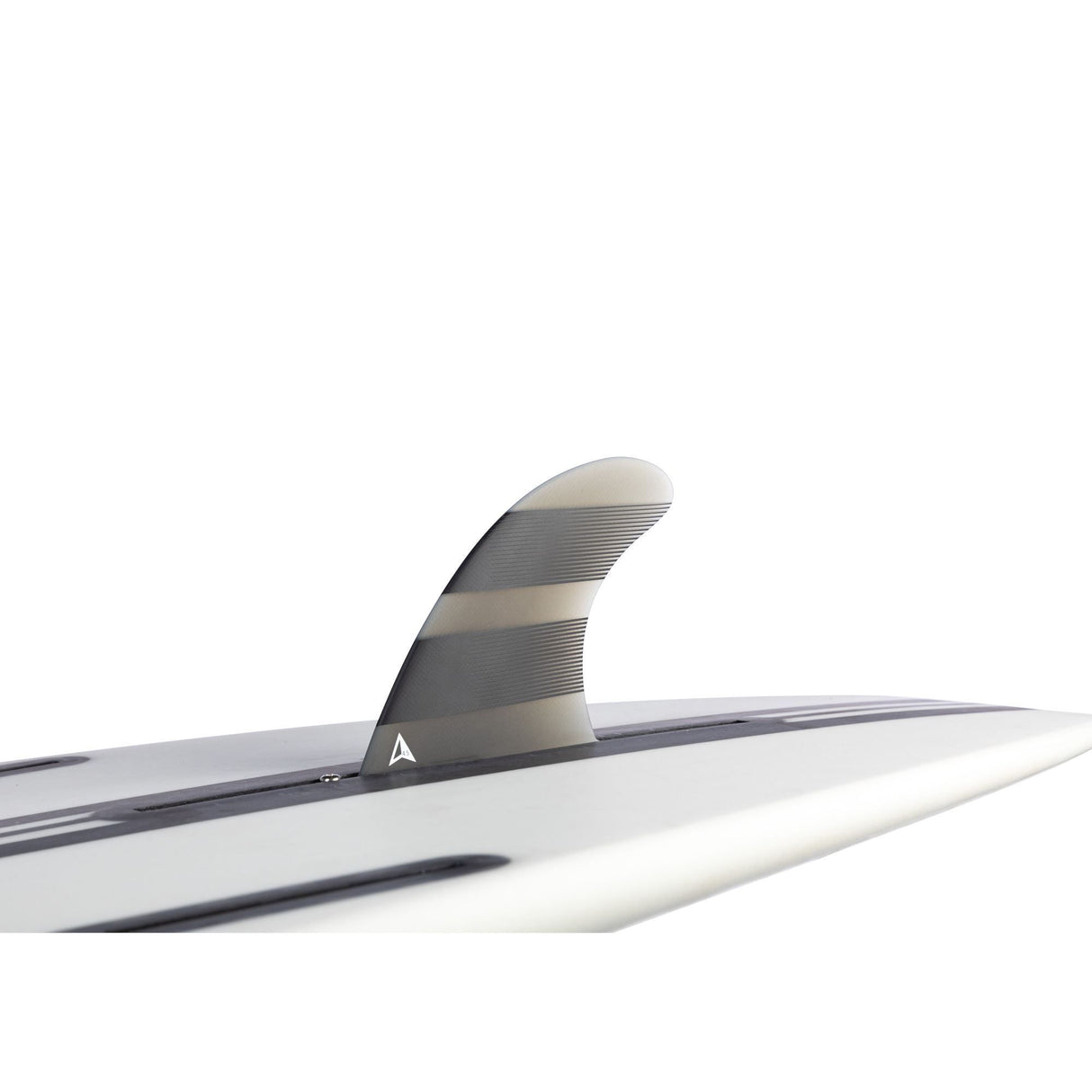 ROAM Surfboard Single Finne US Box mit weißem Deck, dunkelblauer Schiene und grau-beiger Flosse, Seitenansicht