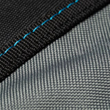 ROAM Surfboard Daylight Long PLUS Tasche, schwarzes Neopren mit blauer Naht, Detailansicht des Gewebes