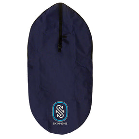 SkimOne Skimboard Rucksack dunkelblau mit Tragegurt, Frontalansicht