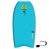 Flood Usurper Bodyboard in Türkis mit gelbem Logo, Draufsicht und Leash, Frontalansicht