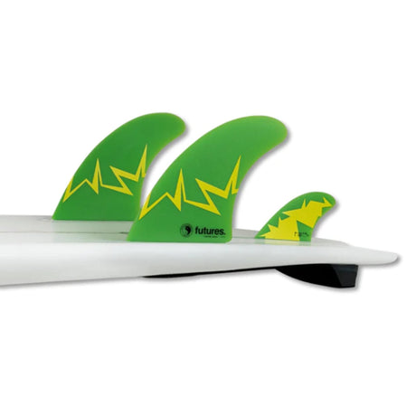 Futures Twin+1 Fin Set Glenn Pang Fiberglass grün gelb auf weißem Surfboard, drei Flossen mit Blitzmuster Design