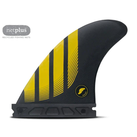 Futures Thruster Fin Set P4 Alpha Schwarz Gelb Seitenansicht Surfflossen mit Rillenstruktur