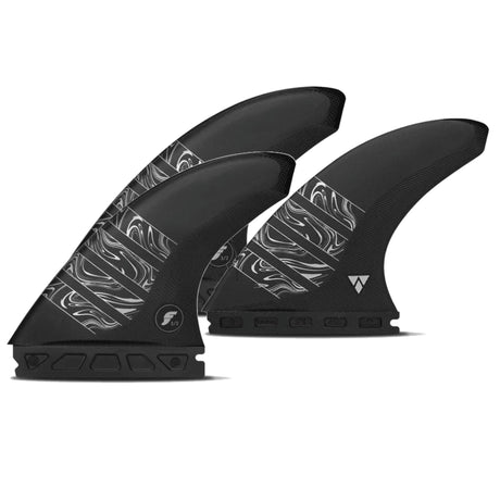 Futures Thruster Fin Set Vector 3/2 Alpha Large, schwarze Surfflossen mit Muster, Seitenansicht