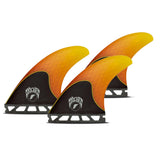 Futures Thruster Fin Set Mayhem 3.0 S, orange-gelbe Surfflossen mit schwarzer Basis, Frontansicht