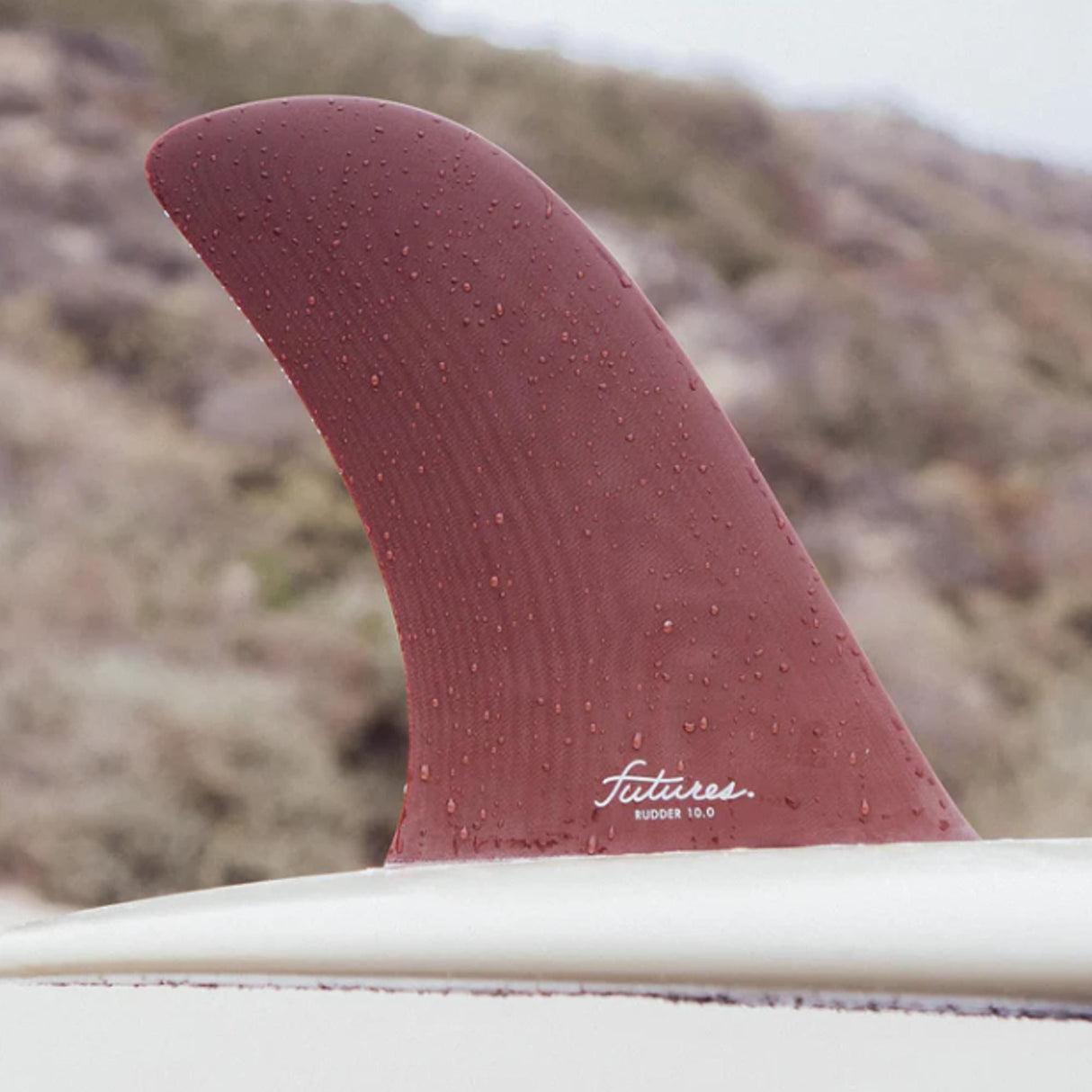 Futures Single Fin Rudder Fiberglass US in Bordeaux, Seitenansicht auf Surfboard montiert