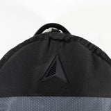 Roam Surfboard Converter Coffin schwarz mit grauem Netzstoff, Frontalansicht mit Tragegriff und geometrischem Logo