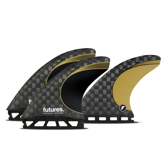 Futures Thruster Fin Set Blackstix, drei schwarze Surfflossen mit goldenen Akzenten und Carbonfaser-Muster, Seitenansicht