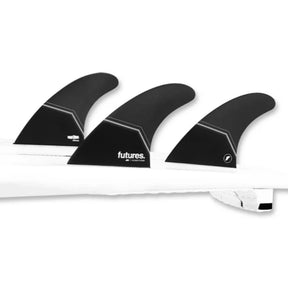 Futures Thruster Fin Set JS Honeycomb schwarz, drei Flossen aus Honeycomb-Material mit weißer Basis, Frontansicht