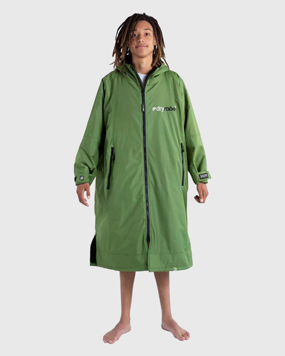 Dryrobe Advance Long Sleeve in Grün, Umziehjacke mit langen Ärmeln, Frontalansicht auf weißem Hintergrund