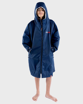 Dryrobe Advance Long Sleeve Kids Umhang in Marineblau mit Kapuze, Frontalansicht