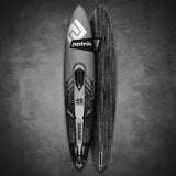 Patrik Speed Wakeboard, schwarz-weiß, Oberseite und Unterseite, modernes Design mit Patrik-Logo und Speed-Beschriftung