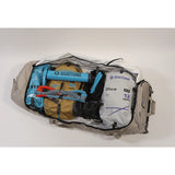 Duotone Combibag 2027 Reisetasche in Beige mit geöffnetem Hauptfach, gefüllt mit Ausrüstung, Draufsicht