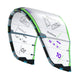 Duotone Neo 2027 Kitesegel, weiß mit neon-grünem und blauem Design, Frontalansicht